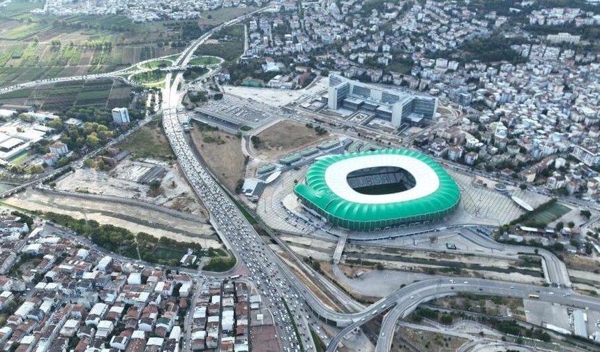 OKULLAR AÇILDI! İŞTE İLK GÜN TRAFİĞİ