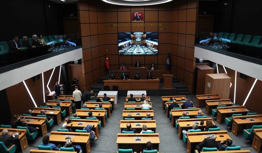 ÜSKÜDAR BELEDİYESİ AK PARTİ'YE GEÇTİ