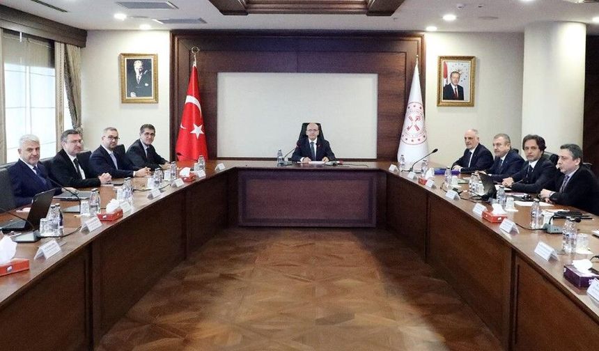 FİNANSAL İSTİKRAR KOMİTESİ'NDEN FON AÇIKLAMASI