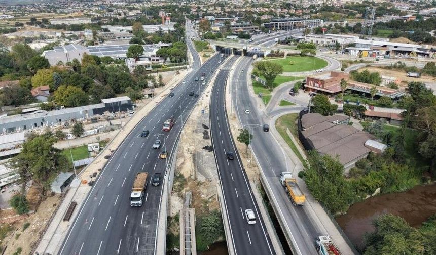 BİBA SÖZÜNÜ TUTTU: GEÇİT KÖPRÜSÜ TRAFİĞE AÇILDI!