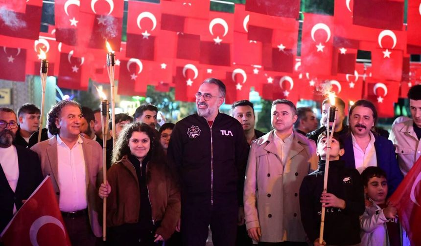 KESTEL’DEN 29 EKİM’E GÖRKEMLİ KUTLAMA