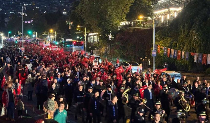 BURSA’YI CUMHURİYET COŞKUSU SARDI!