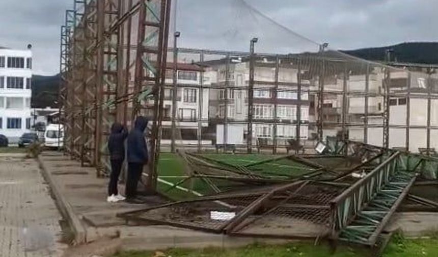 BURSA’DA DİREKLER YIKILDI!