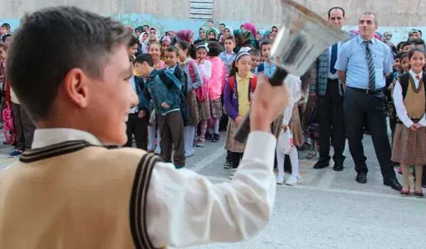 MEB'DEN ÖĞRENCİLERE 9 GÜNLÜK TATİL MÜJDESİ
