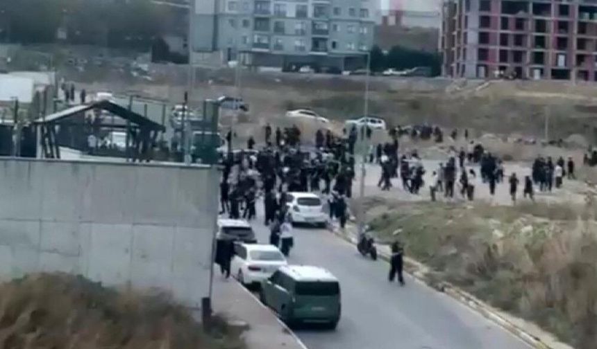 LİSEDE BIÇAKLI KAVGA!