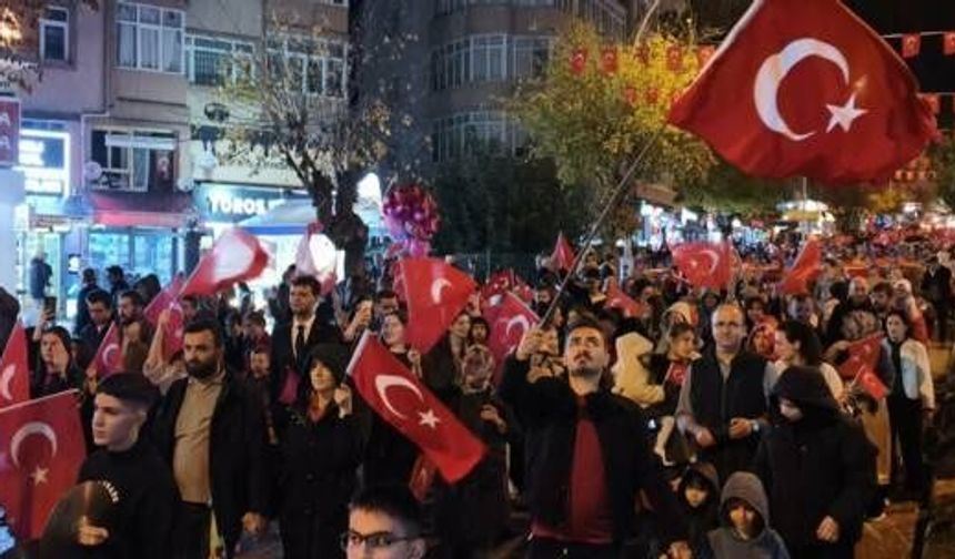 SİYASİ İSİMLERDEN 29 EKİM MESAJLARI