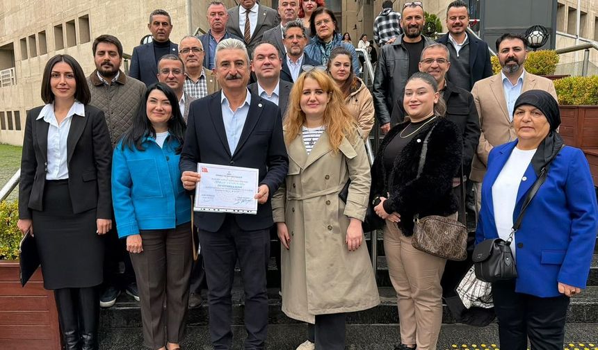 YENİ PARTİ BURSA İL BAŞKANI NİHAT YEŞİLTAŞ MAZBATASINI ALDI