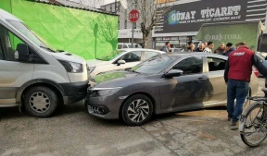 Bursa'da kalp krizi geçirirken kaza yaptı! Kalp masajıyla tekrar hayata döndü