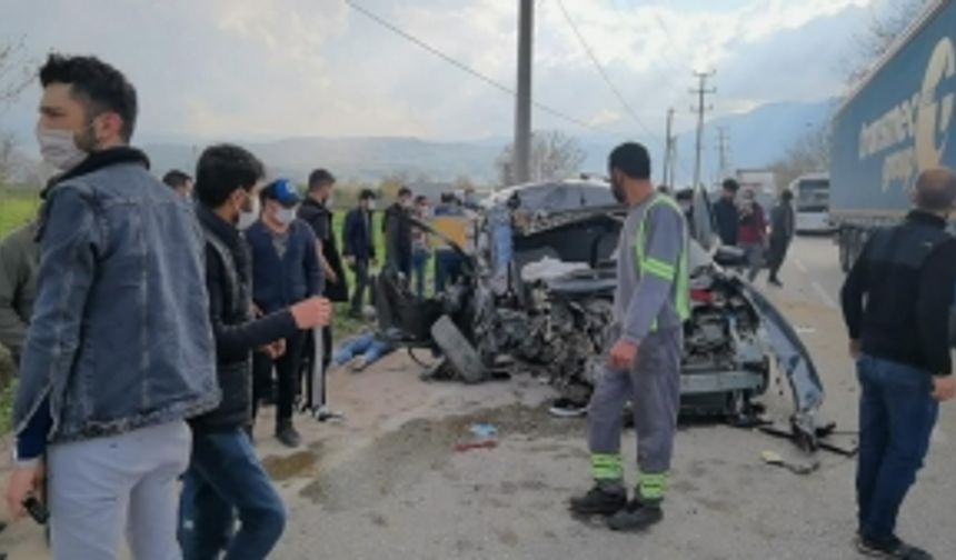 Bursa'da saniye saniye kaza! Yaralılar var