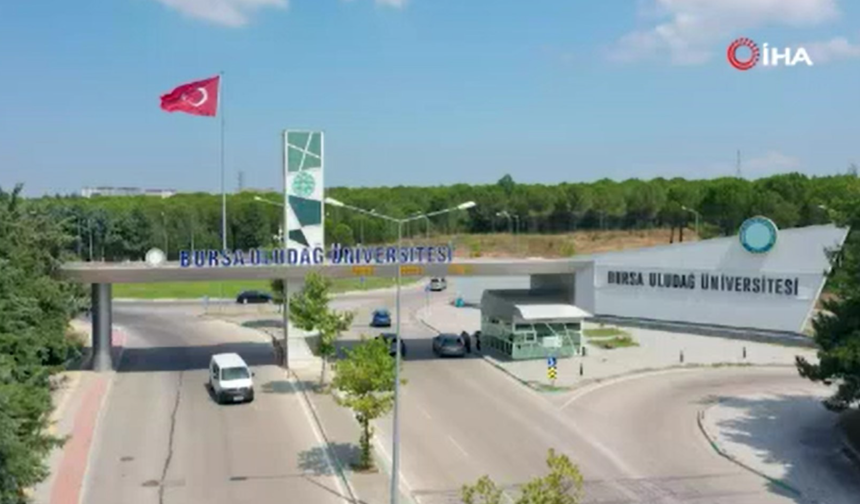 Uludağ Üniversitesi'nde şaşırtan anlar.. Herkes yemeğini bırakıp eşlik etti