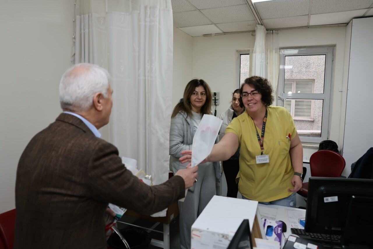 Bozbey’den sağlık çalışanlarına ziyaret