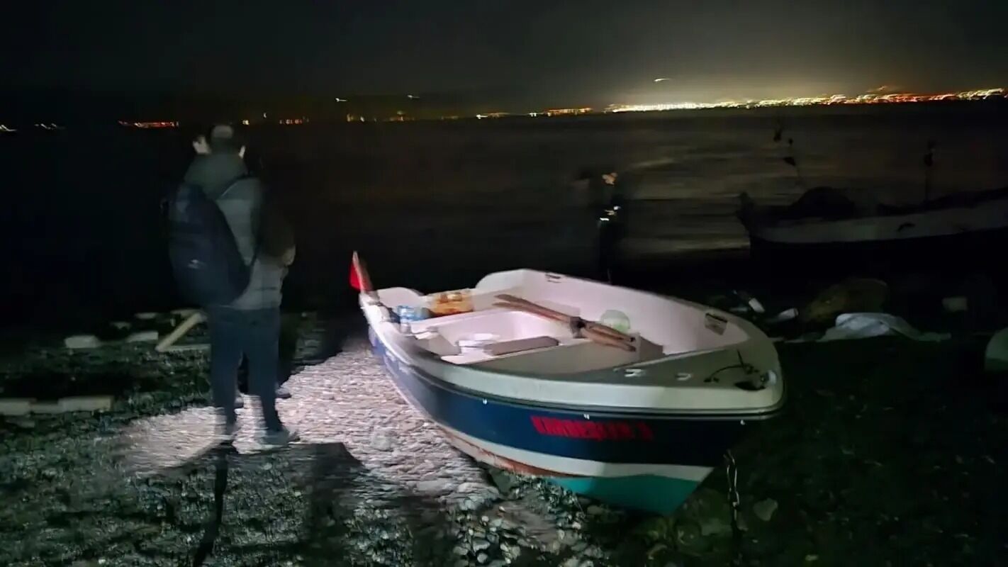 Mudanya'da balıkçı teknesi battı!