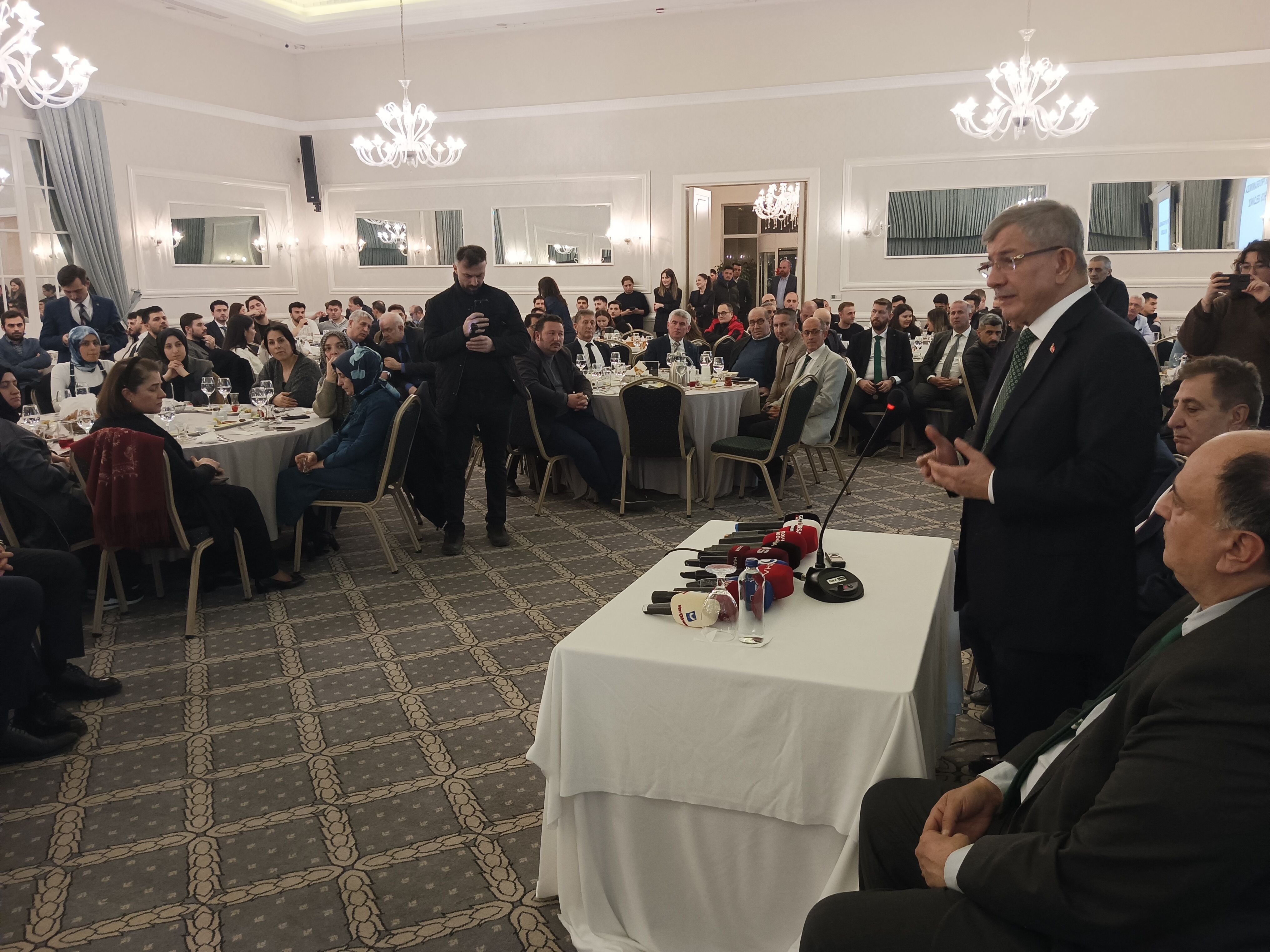 D A V U T O G L U D U N Y A D A A R T I K O R M A N K A N U N L A R I 1198086 356290