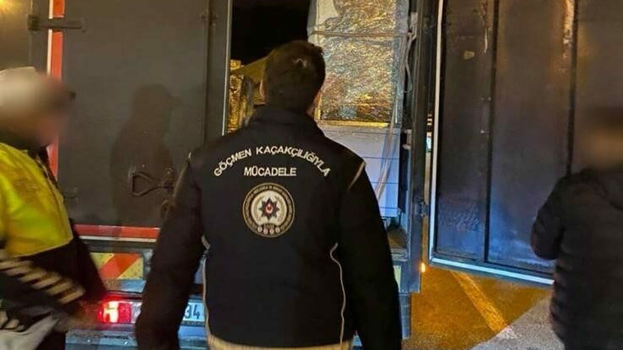 Bursa’da göçmen kaçakçılığı operasyonu