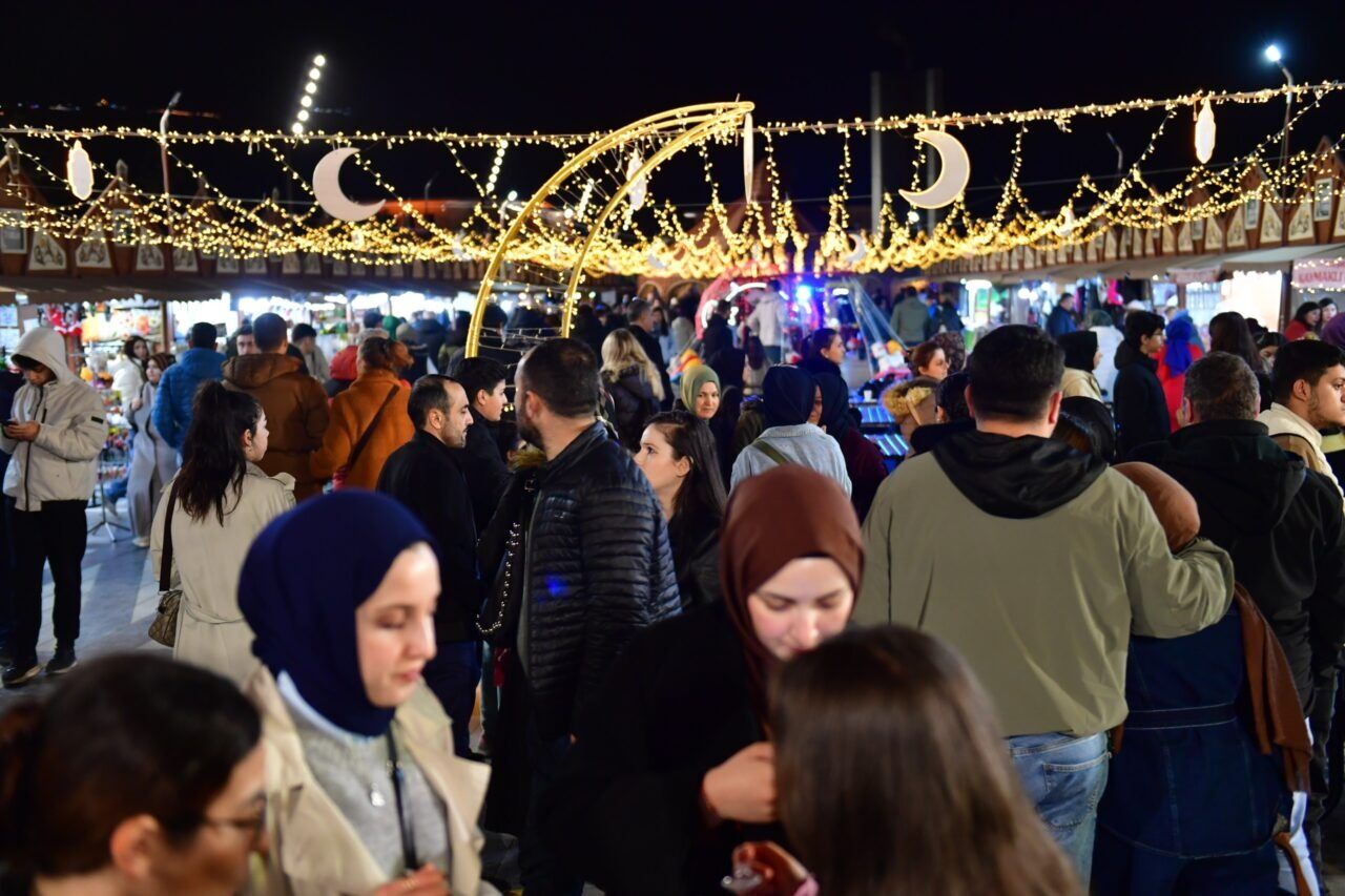 Bursalıların akşam adresi bu meydan