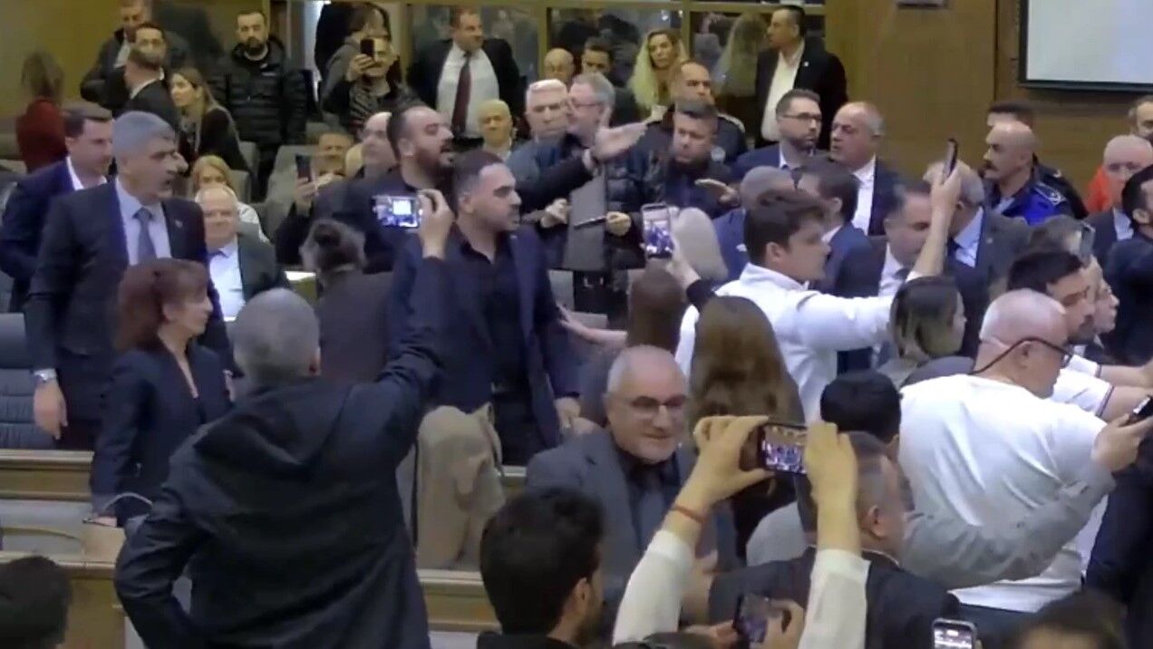 Büyükşehir Meclisi’nde su faturası tartışması!