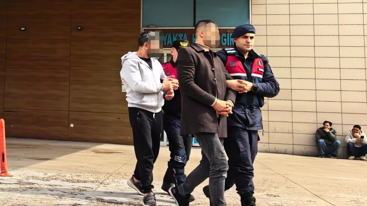 Bursa'da 7 bağ evini soydular!