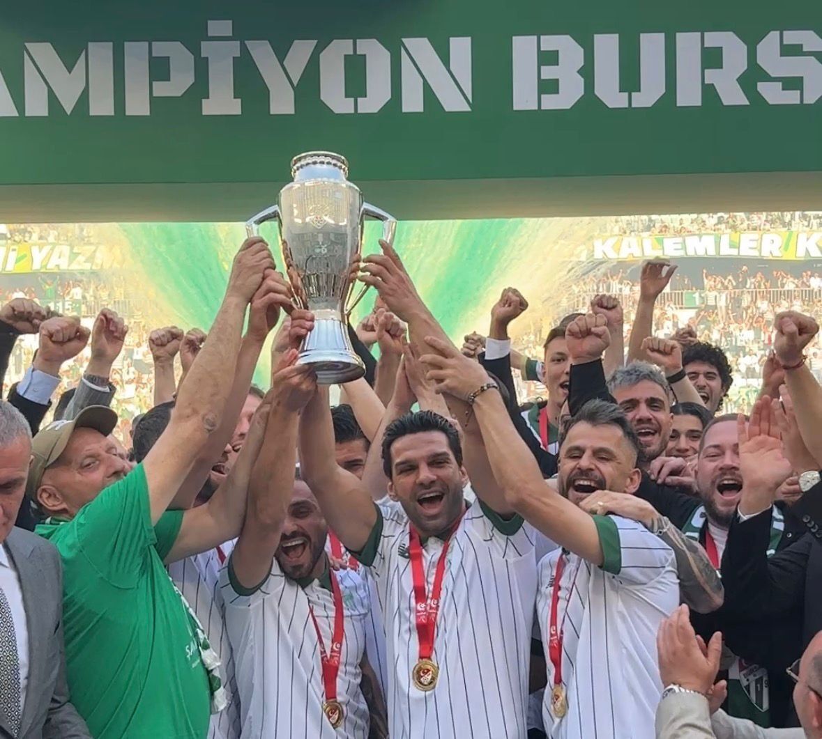 ŞAMPİYON BURSASPOR TAÇ GİYDİ!