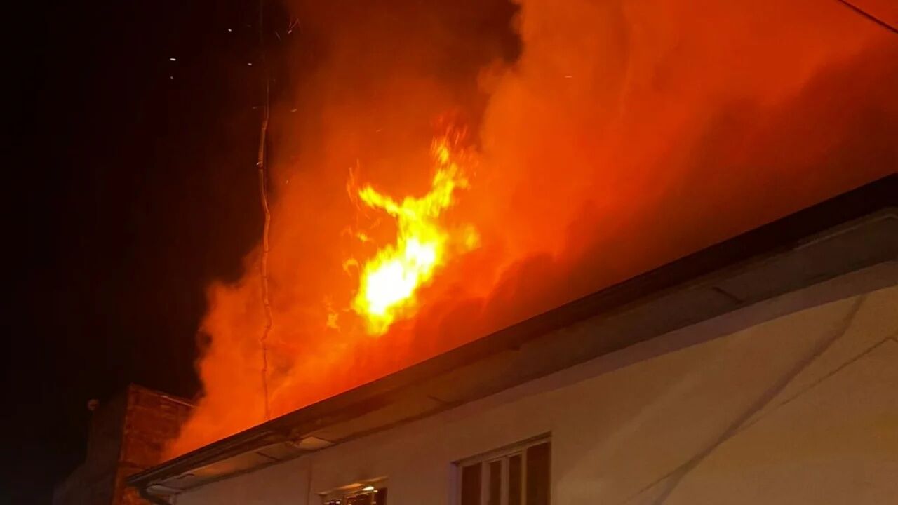 BURSA'DA KORKUNÇ YANGIN! ALEVLER CAN ALDI...