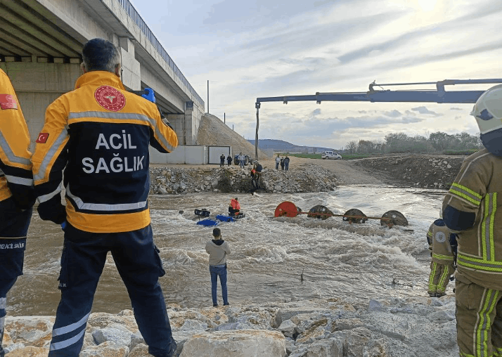 BURSA'DA İŞÇİLER MAHSUR KALDI!