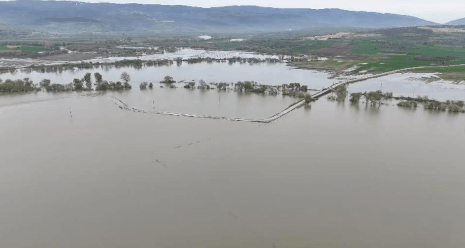 10 bin dönüm arazi sular altında!