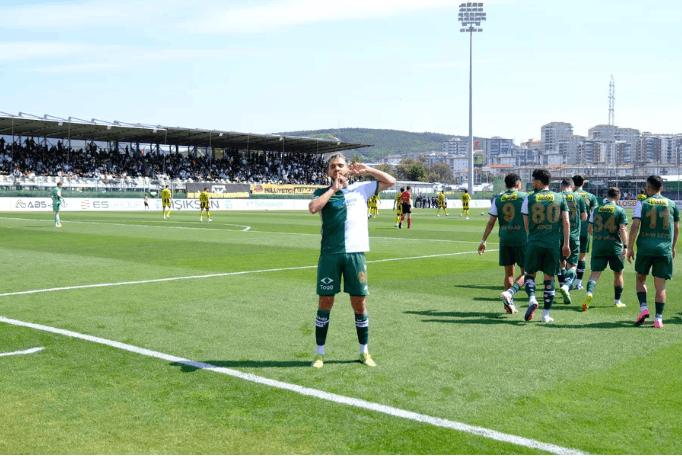 ŞAMPİYON BURSASPOR'DAN GOL YAĞMURU!