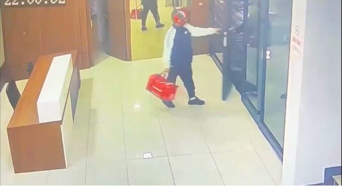 Bursa'da kurye kılığında gasp!