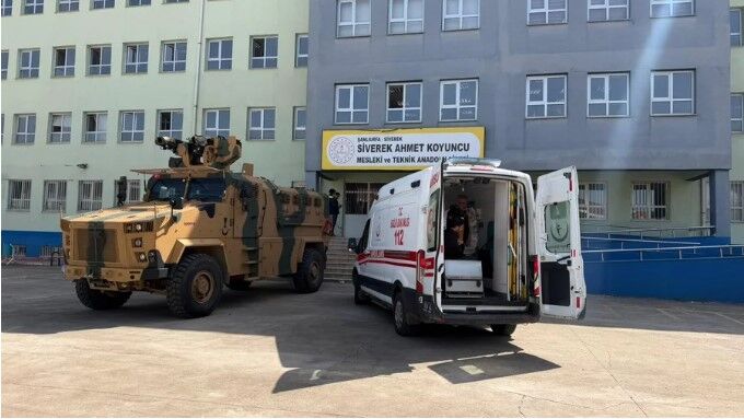 Lisede silahlı saldırı!