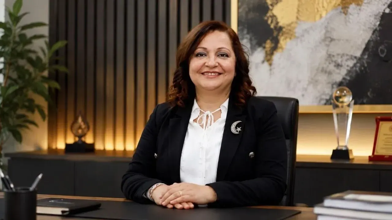 BURCU KÖKSAL: AK PARTİ'YE KATILIYORUM, İÇİM RAHAT!