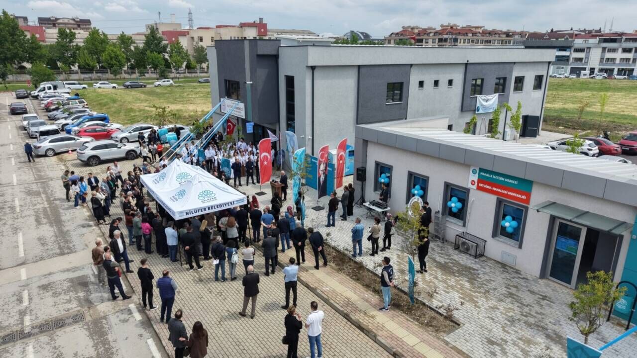 NİLÜFER'DE ÇİFTE AÇILIŞ