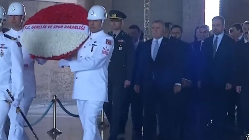 ANITKABİR’DE 19 MAYIS TÖRENİ