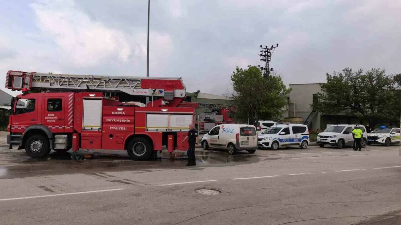 BURSA’DA FABRİKA YANGINI
