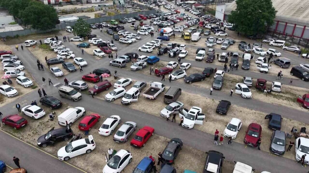 OTO PAZARINDA ‘BAYRAM’ YOĞUNLUĞU