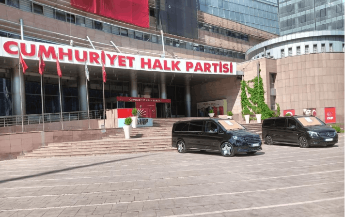 KILIÇDAROĞLU, 2 ARACI SATIŞA ÇIKARDI!