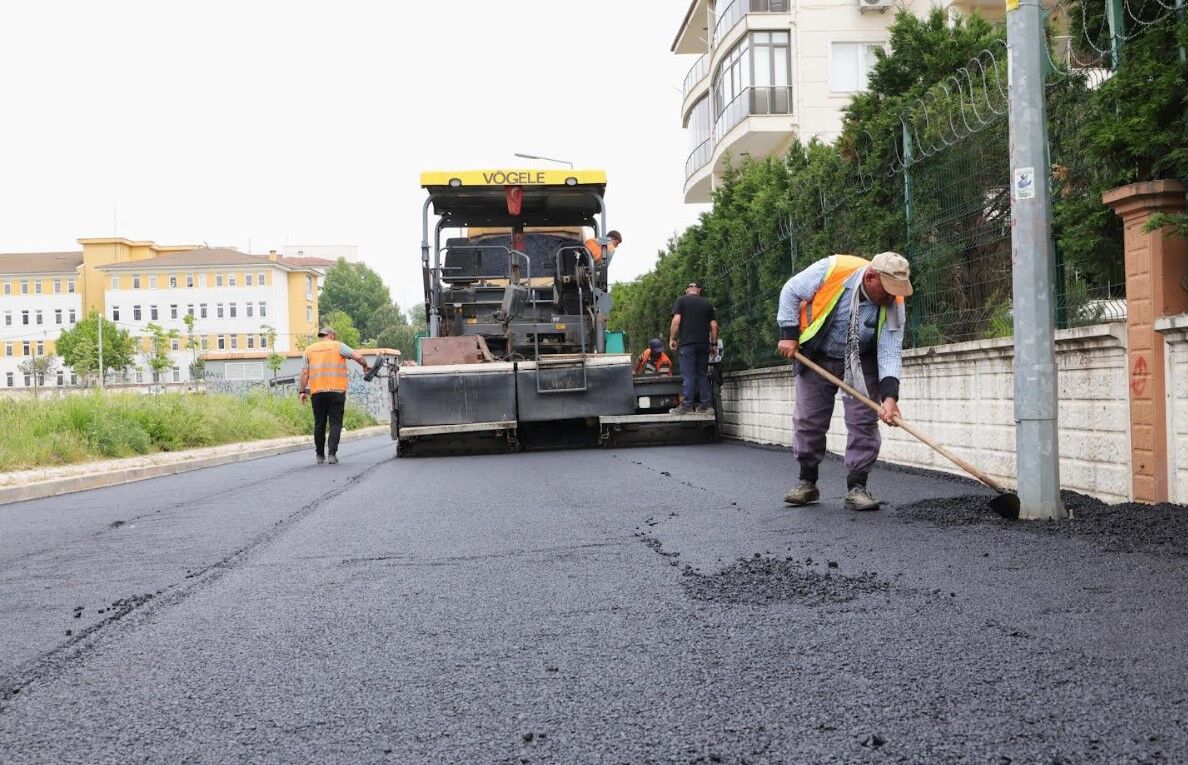 O MAHALLE YENİ YOLLARINA KAVUŞTU