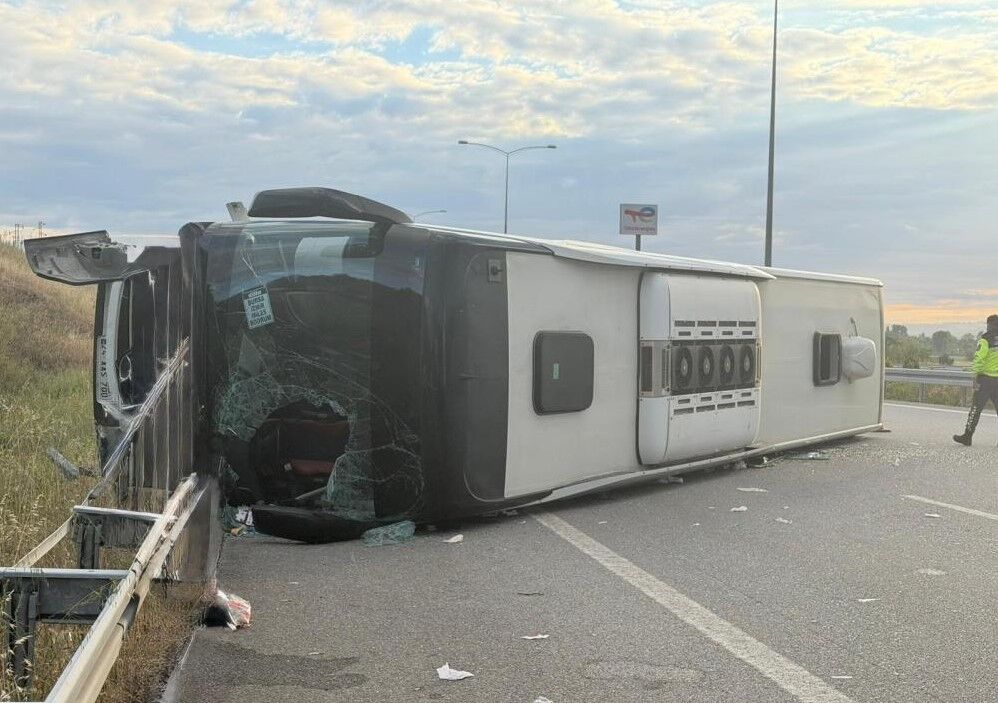 YOLCU OTOBÜSÜNDE FECİ KAZA!