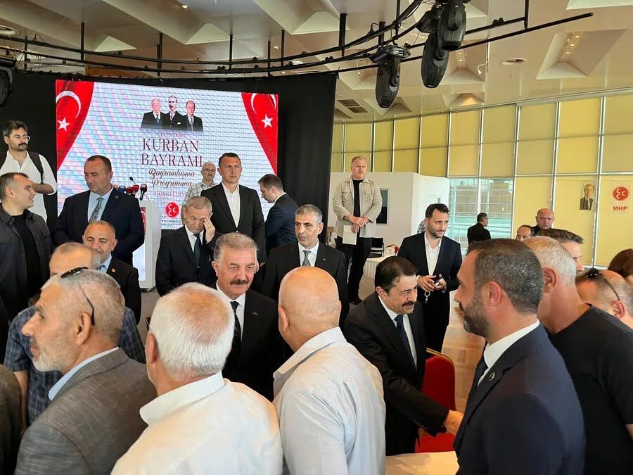 MHP BURSA TEŞKİLATI BAYRAMLAŞTI
