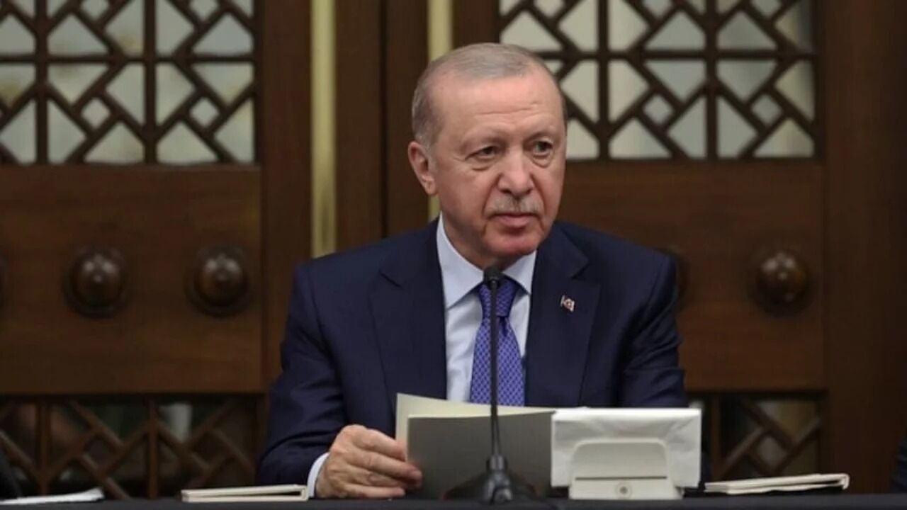 ERDOĞAN: "NATO TARİHİ DÖNEMEÇTEN GEÇİYOR"
