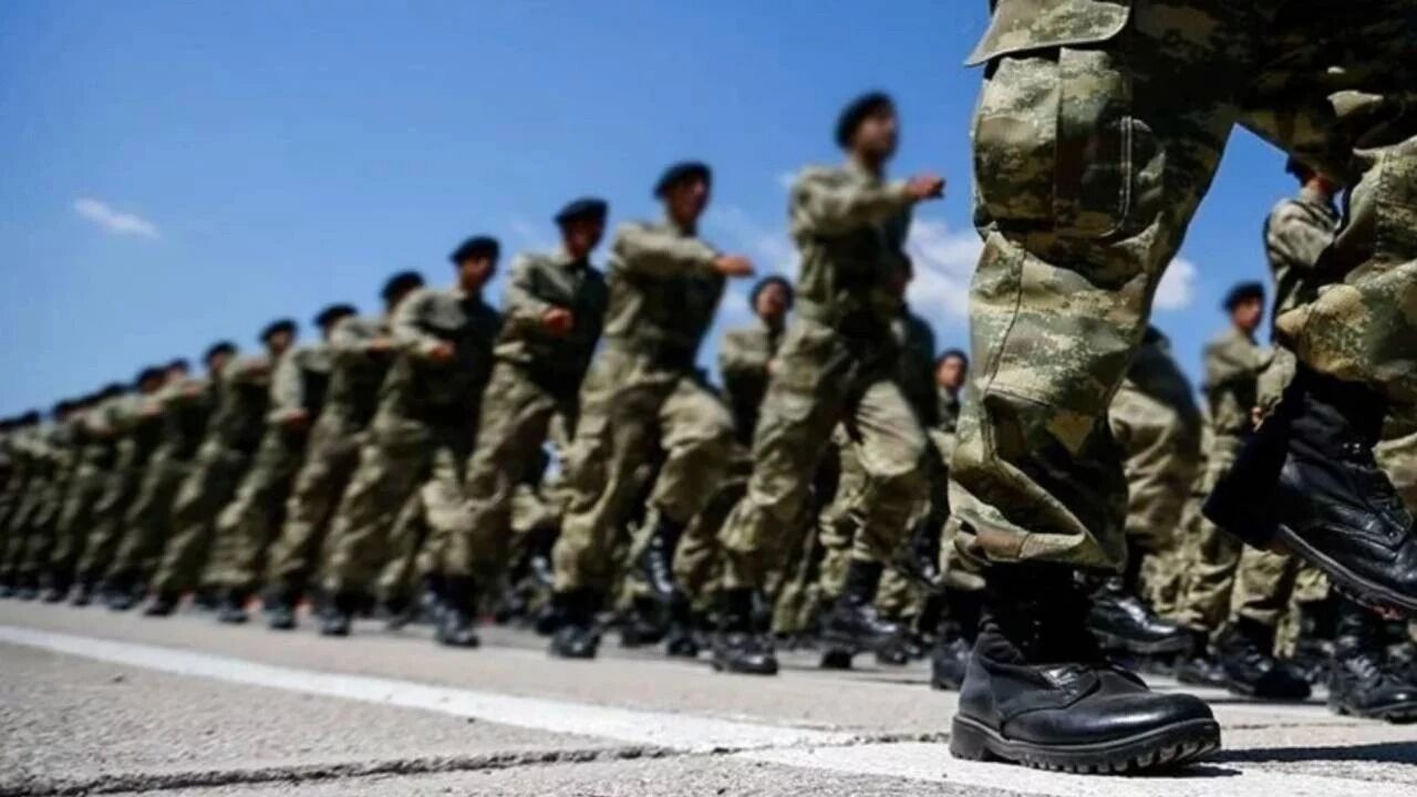 ASKERLİKTE YENİ DÖNEM! MİLYONLARI İLGİLENDİRİYOR...