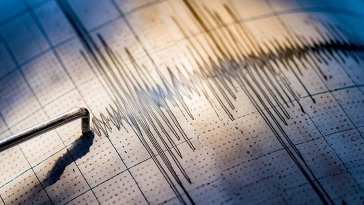 KORKUTAN DEPREM! BURSA'DAN DA HİSSEDİLDİ