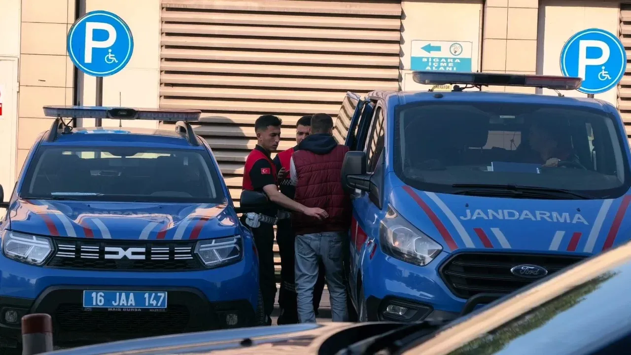 BURSA'DA 70 ADRESE ŞAFAK BASKINI