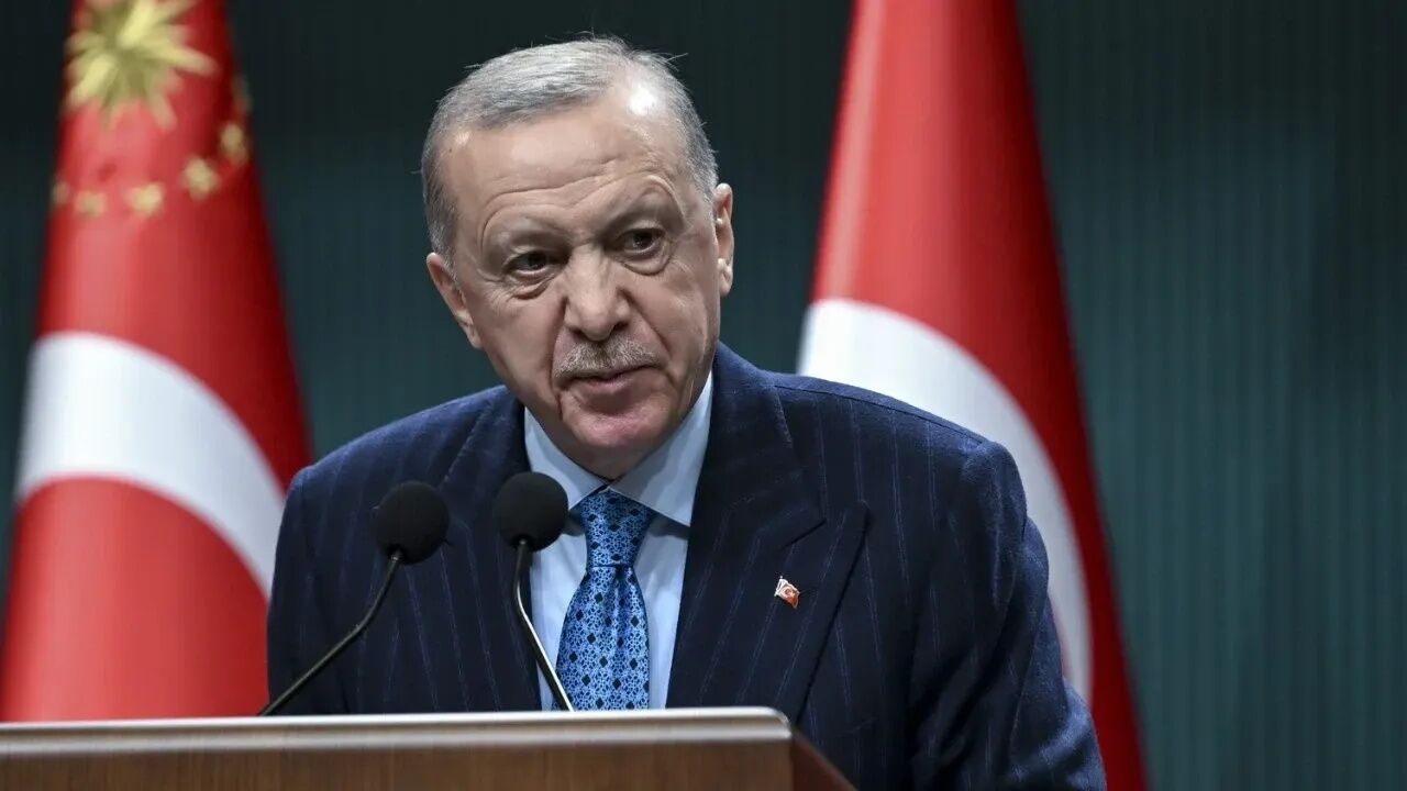 ERDOĞAN: CHP'DE İÇ SAVAŞIN TARAFI DEĞİLİZ