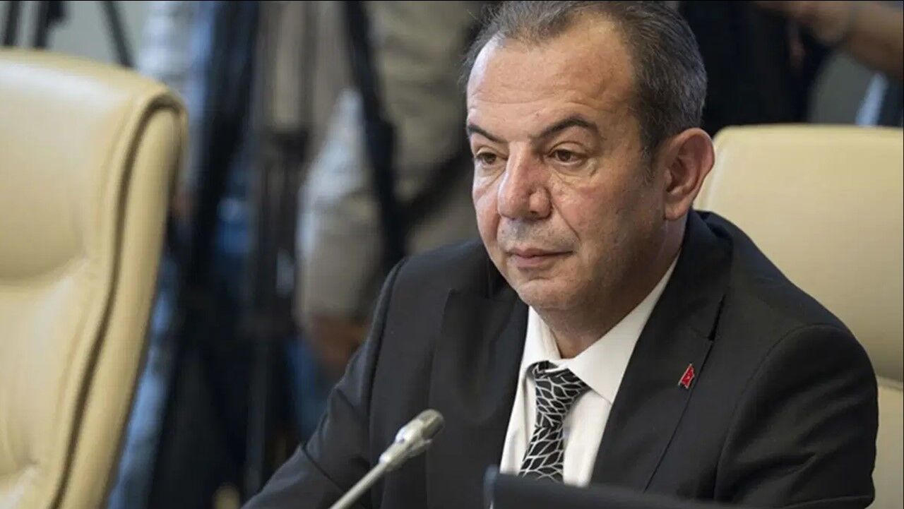 TANJU ÖZCAN CHP'DEN İSTİFA ETTİ