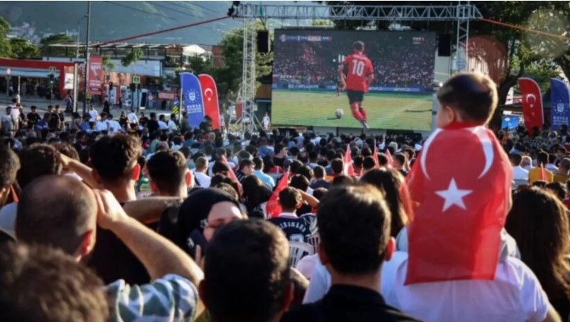 DÜNYA KUPASI HEYECANI DEV EKRANDA!