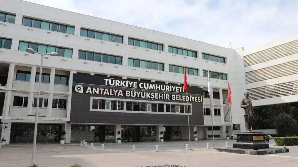 ANTALYA BELEDİYESİ'NE OPERASYON: 10 GÖZALTI