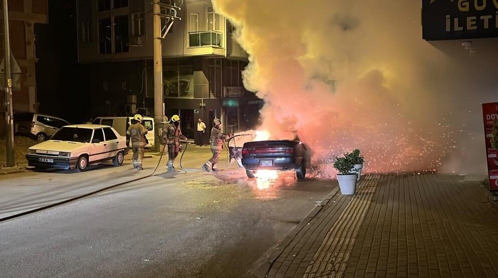 ARAÇ ALEV TOPUNA DÖNDÜ!