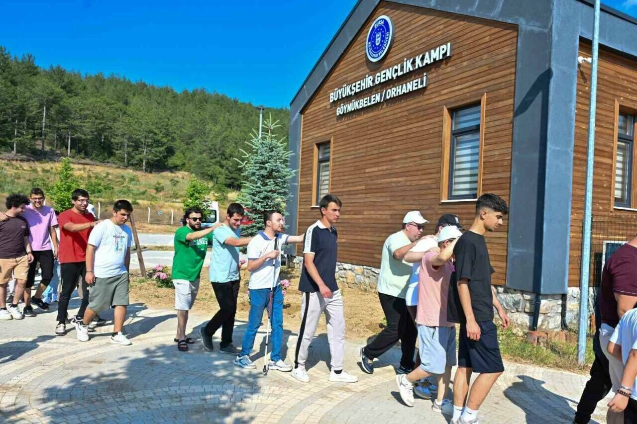 BURSA’DAKİ GENÇLİK KAMPINDA ENGELLER AŞILDI